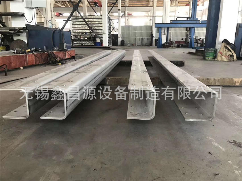 鑫昌源不銹鋼方管.jpg 不銹鋼大口徑焊接方管